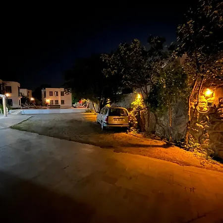 アパートホテル Ege Yalıkavak