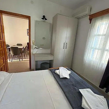 Ξενοδοχείο με διαμερίσματα Ege 4*