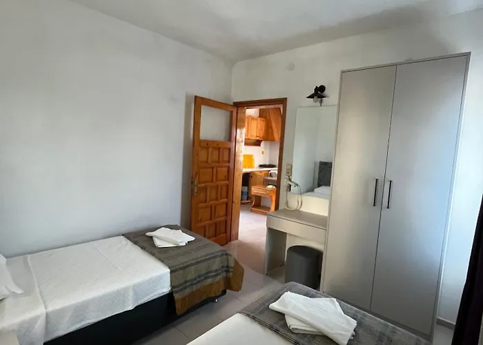 Lägenhetshotell Ege 4*